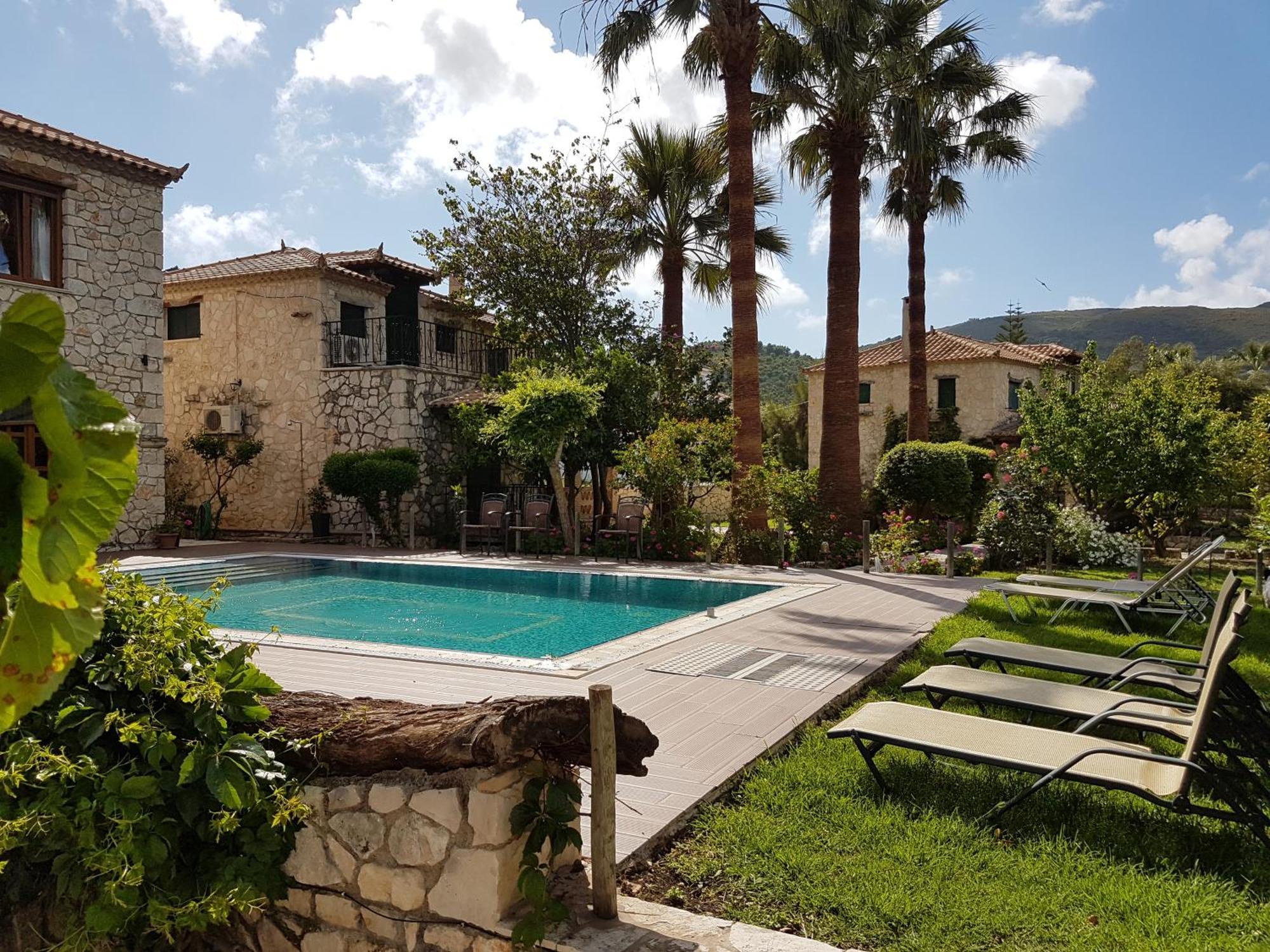 Castello Bellos Villas & Apartments Keri Extérieur photo