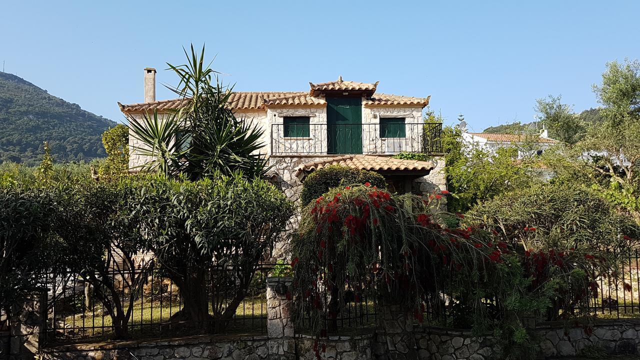 Castello Bellos Villas & Apartments Keri Extérieur photo